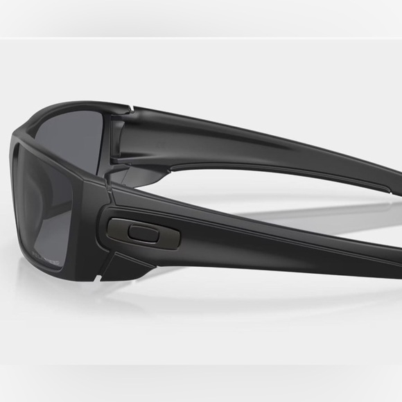 Oakley Fuel Cell Sunglasses (Matte Black Frame Polarized Solid Black Lens) - Picture 4 of 4